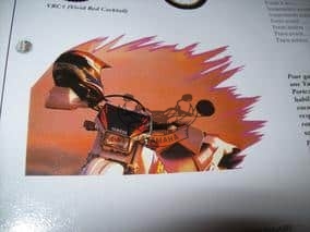 TTR250 1996 Couleur Yamaha DVS1 (Deep Violet Solid)